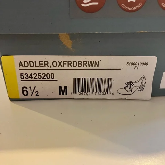 Dr.Scholls Brown Suede Shoes, Size 6.5 - Picture 2 of 4